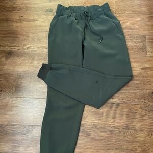 Lululemon On The Fly Joggers